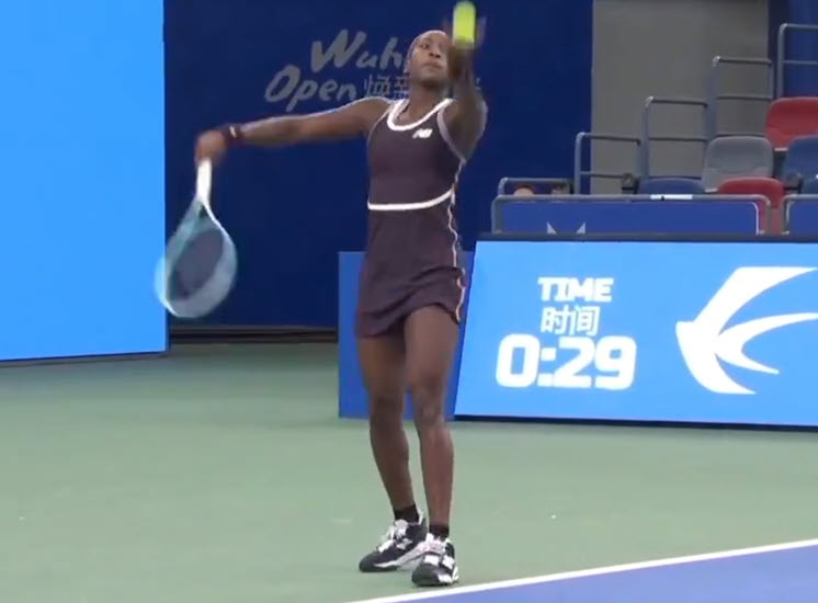 INCREDIBLE. Coco Gauff hits 21 double faults in her Wuhan semifinal against Sabalenka