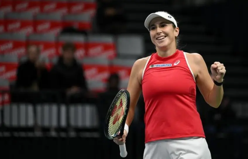 Belinda Bencic sweeps Oceane Dodin in Angers