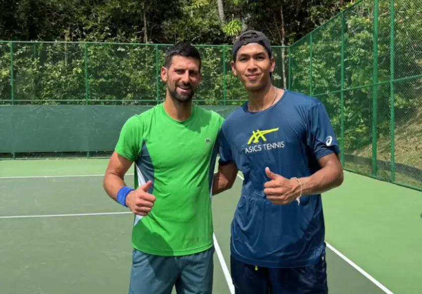 Watch: Novak Djokovic trains in Thailand. Do you recognize his rival?