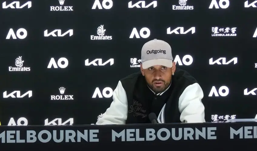 Nick Kyrgios slanders Tony Jones over Novak Djokovic comments