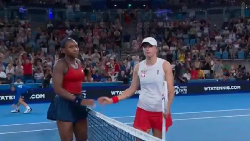 Watch: Coco Gauff pulls off digging celebration, Iga Swiatek gives cold handshake