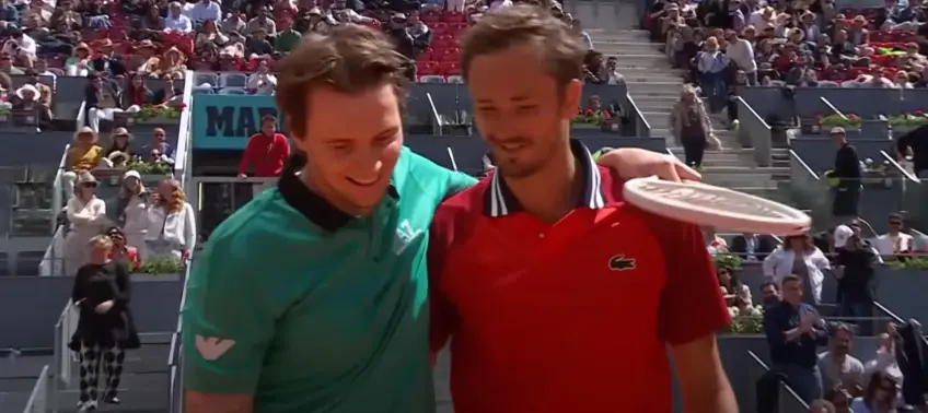 Alexander Bublik recounts conversation with Daniil Medvedev during one Futures event