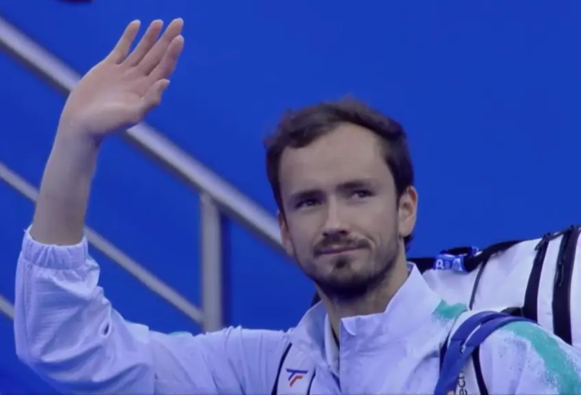 Daniil Medvdev explains his Doha retirement