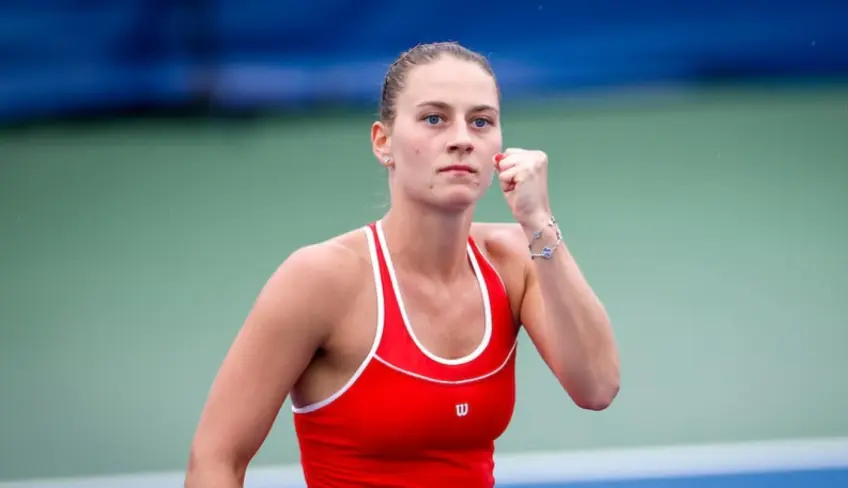 Marta Kostyuk pays special tribute to Roger Federer and Novak Djokovic in Merida