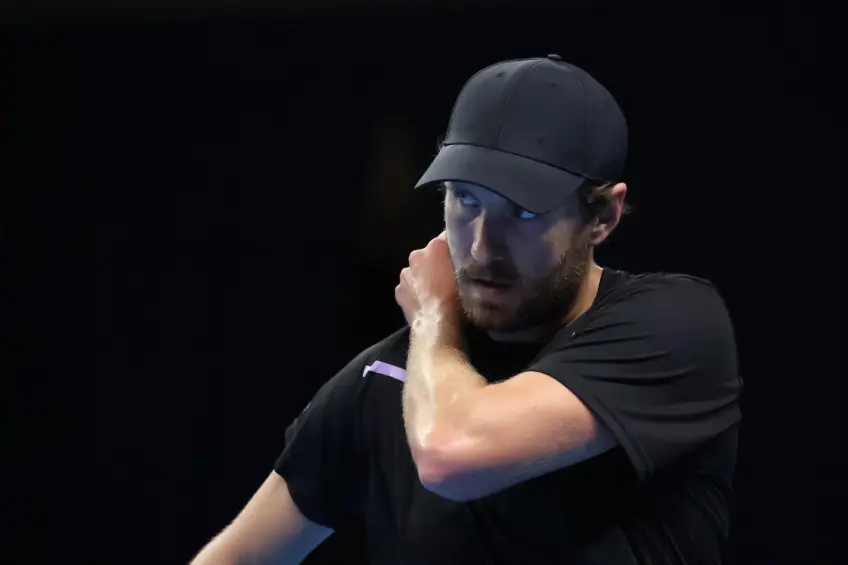Watch: Lucas Pouille ruptures Achilles tendon, leaves the court in a wheelchair