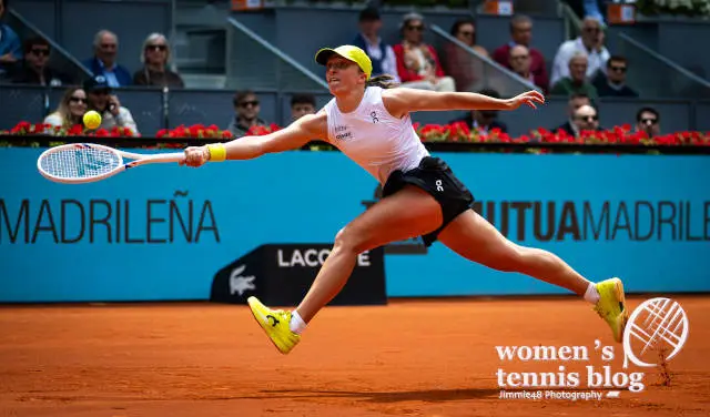 Swiatek turns a rare bagel into fuel for victory over Keys in Madrid