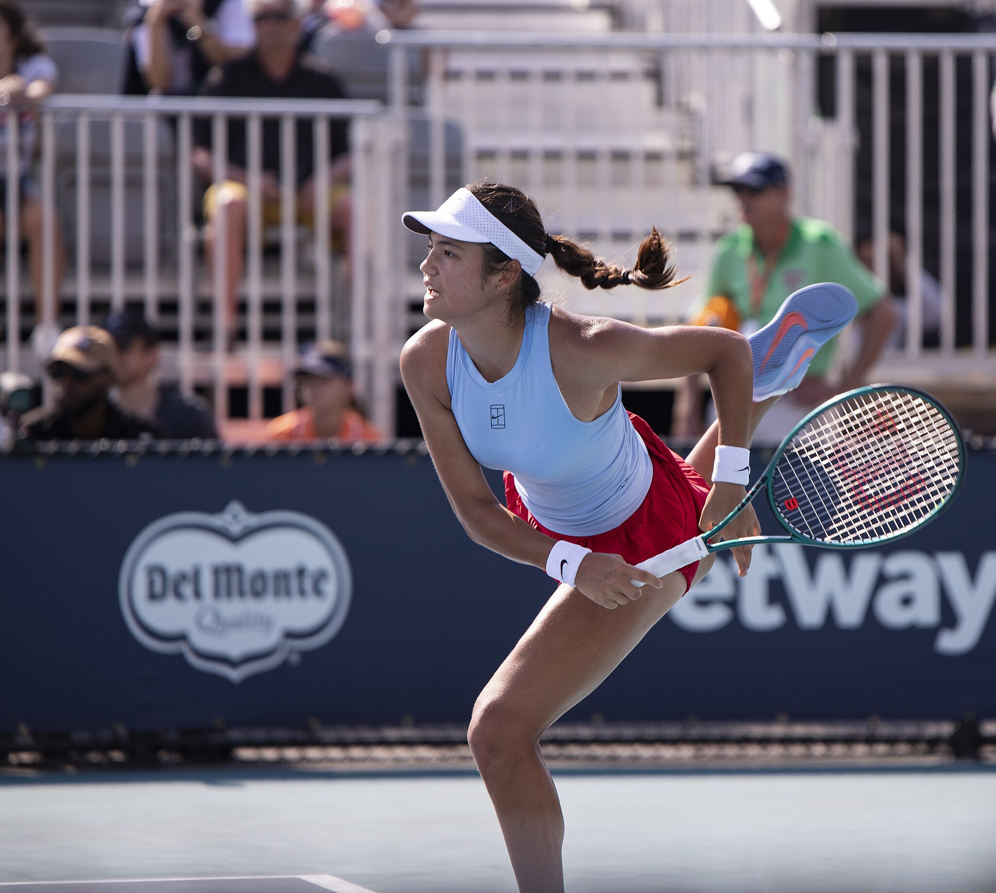 Raducanu’s Soft-Launch Comeback and the Shelton Hype Train